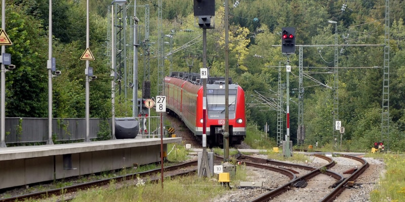 Rangierbetrieb leiten: Rangieren auf dem Einfahrgleis